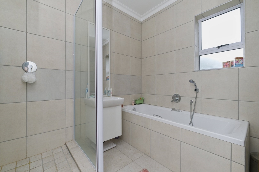 To Let 2 Bedroom Property for Rent in Parsonsvlei Eastern Cape